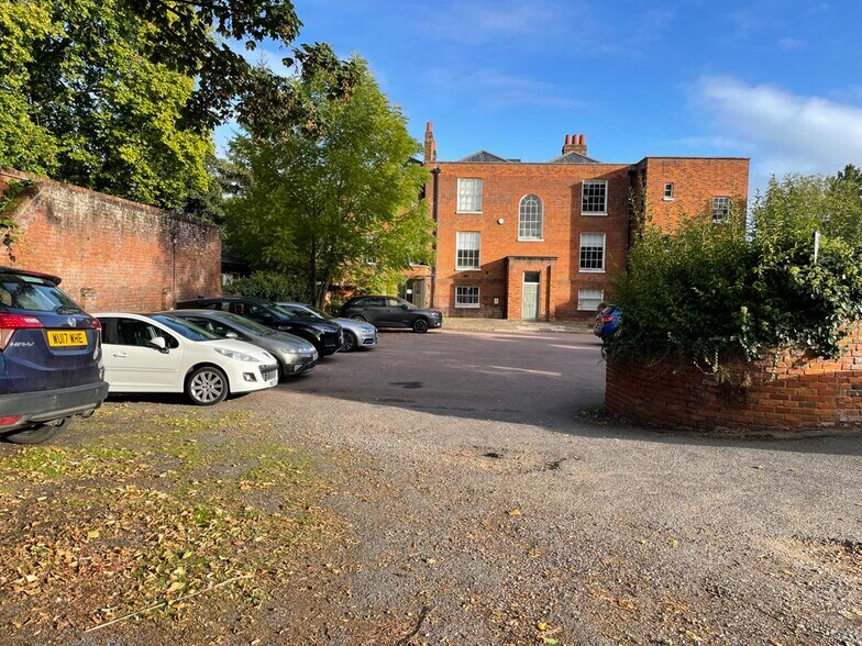 160 Bridge Rd, Maidenhead à vendre - Photo de l’immeuble – Image 3 sur 8
