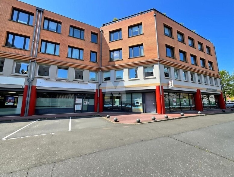 Local commercial dans Evry Courcouronnes à louer - Photo de l’immeuble – Image 1 sur 9