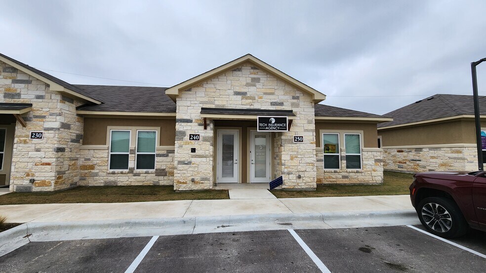 1000 Gattis School Rd, Round Rock, TX à louer - Photo de l’immeuble – Image 2 sur 31