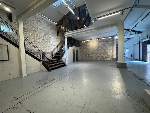 Bureau dans Vitry-sur-Seine à louer - Photo de l’immeuble – Image 2 sur 11