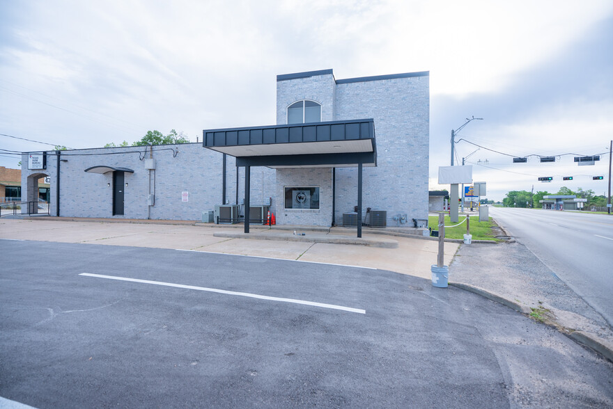 2313 Main St, Waller, TX à louer - Photo de l’immeuble – Image 3 sur 10