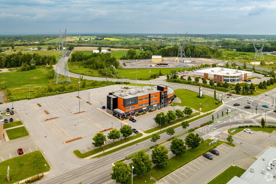 2700 Boul des Entreprises, Terrebonne, QC à louer - Aérien – Image 3 sur 15