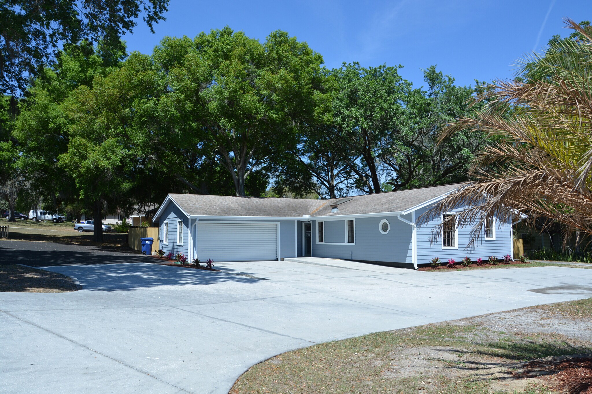 697 E Anderson Rd, Groveland, FL à vendre Photo principale– Image 1 sur 13