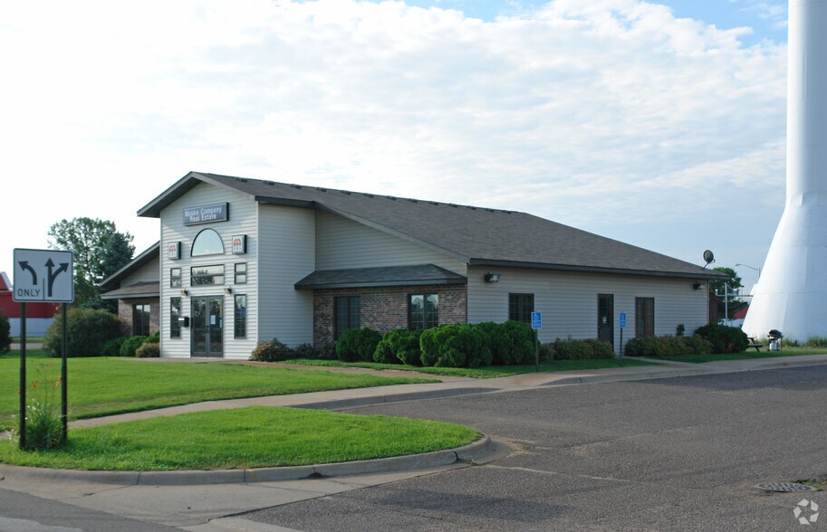 5475 386th St, North Branch, MN à louer - Photo de l’immeuble – Image 2 sur 2