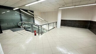 Plus de détails pour Local commercial à louer