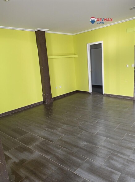 Local commercial dans Cáceres, Cáceres à vendre - Photo intérieure – Image 3 sur 11