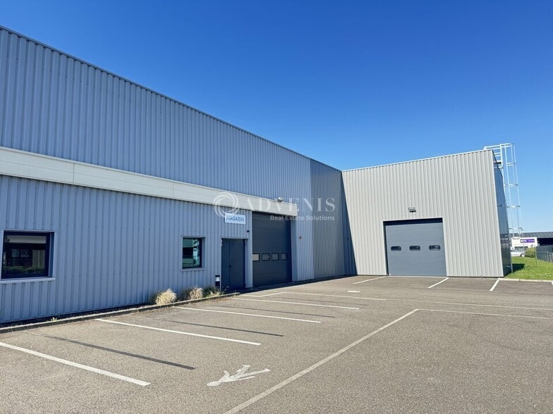 Local d'activités dans Hoerdt à vendre - Photo de l’immeuble – Image 2 sur 12
