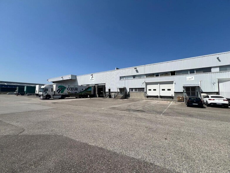 Industriel/Logistique dans Saint-Quentin-Fallavier à vendre - Photo de l’immeuble – Image 1 sur 3