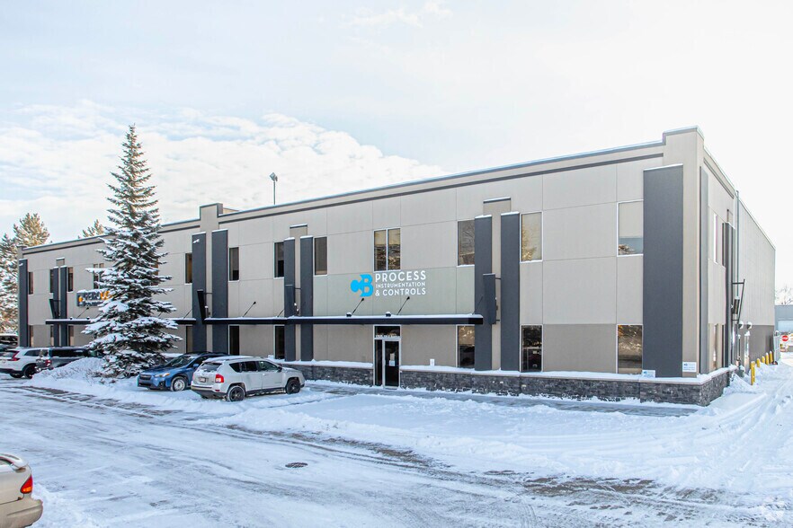 17423-17509 109th Ave NW, Edmonton, AB à louer - Photo principale – Image 1 sur 4