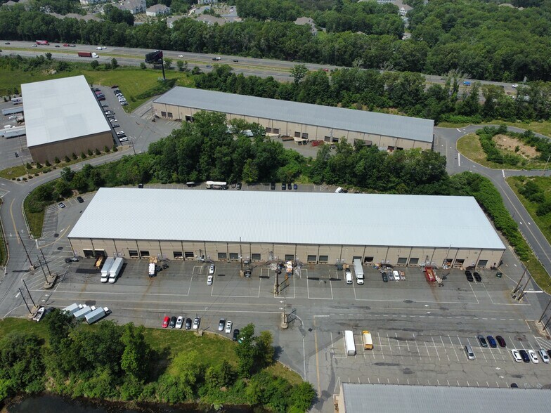 105 W Dewey Ave, Wharton, NJ à louer - Photo de l’immeuble – Image 2 sur 7