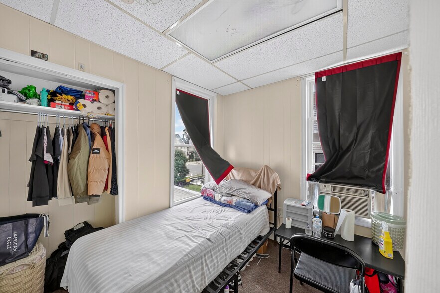 137 Livingston Ave, New Brunswick, NJ à vendre - Photo de l’immeuble – Image 3 sur 45