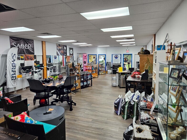 162 Sioux Rd, Sherwood Park, AB à louer - Photo de l’immeuble – Image 3 sur 9