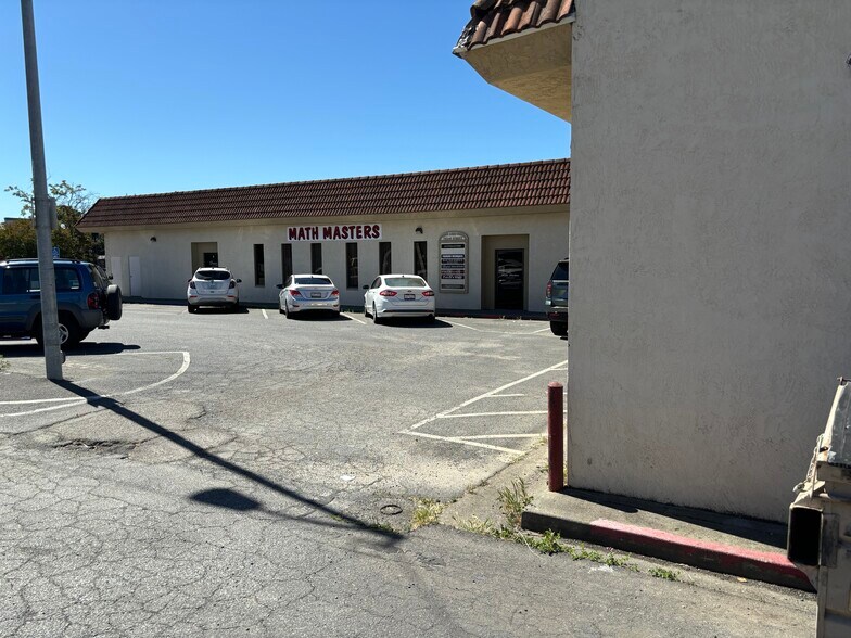 1000 Texas St, Fairfield, CA à louer - Photo de l’immeuble – Image 2 sur 14
