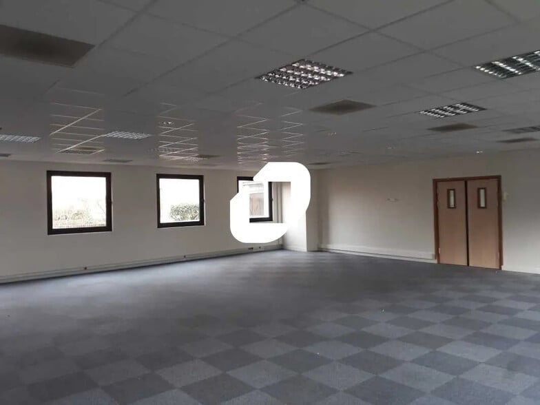 Local d’activités dans Villebon-sur-Yvette à louer - Photo intérieure – Image 2 sur 7
