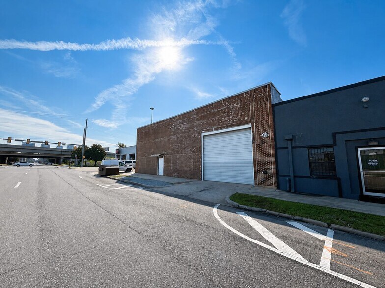 917 6th Ave N, Birmingham, AL à louer - Photo de l’immeuble – Image 3 sur 15