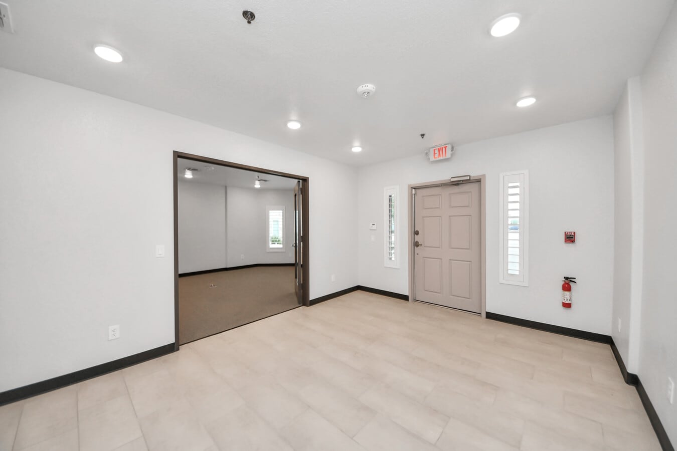 6536 Greatwood Pky, Sugar Land, TX 77479 - Lot B - - Photo intérieure - Image 2 of 33