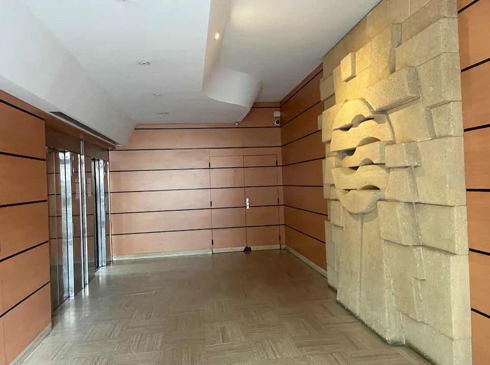 Bureau dans Lyon à louer Hall d’entrée– Image 1 sur 7