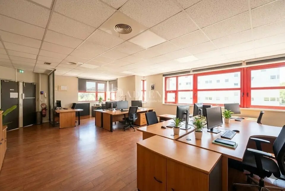 Bureau dans Saint-Denis à vendre Photo intérieure– Image 1 sur 6