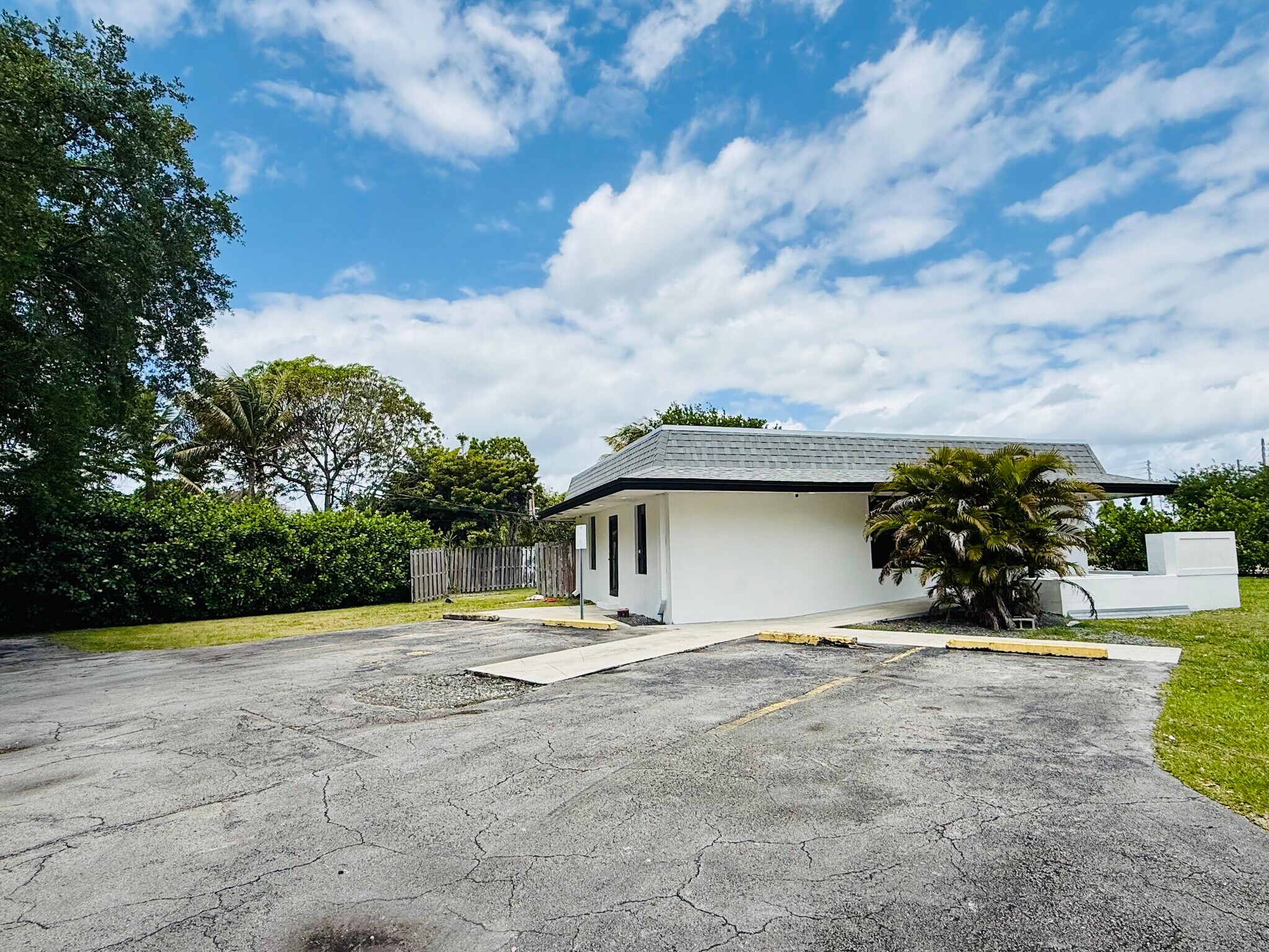 18100 SW 97th Ave, Palmetto Bay, FL à louer Photo principale– Image 1 sur 6