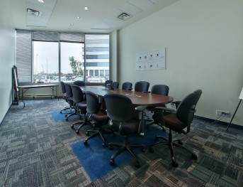 8851 Rte Transcanadienne, Saint-Laurent, QC à louer - Photo intérieure – Image 3 sur 10