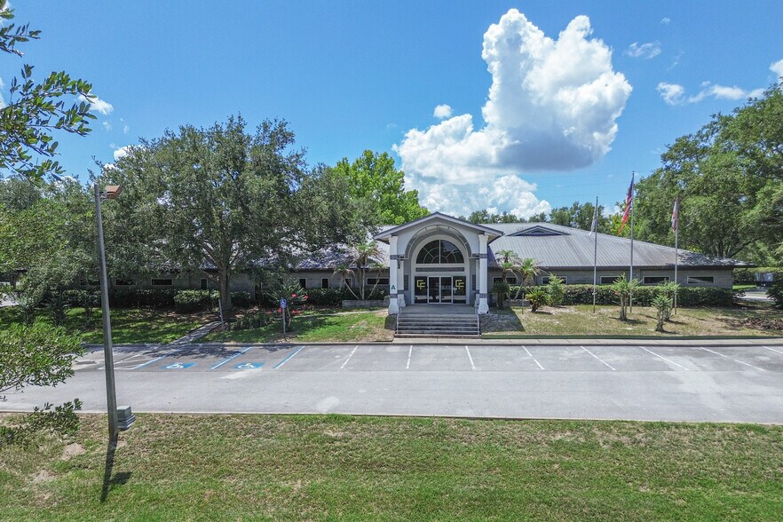 8340 American Way, Groveland, FL à louer - Photo de l’immeuble – Image 2 sur 11