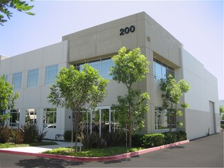 Plus de détails pour 200 Goddard, Irvine, CA - Local d’activités à vendre
