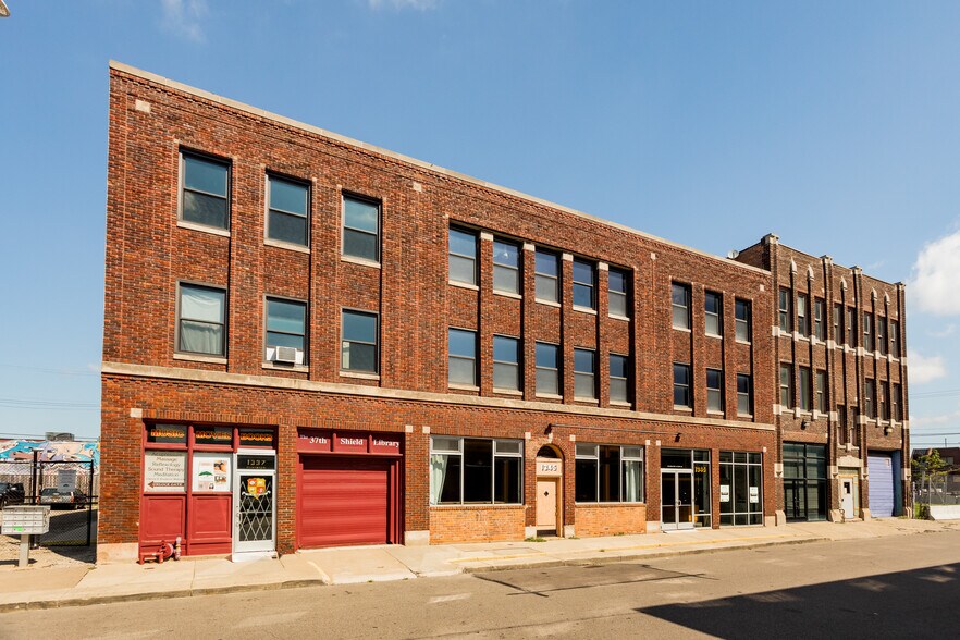 1337-1345 Division St, Detroit, MI à vendre - Photo de l’immeuble – Image 2 sur 12