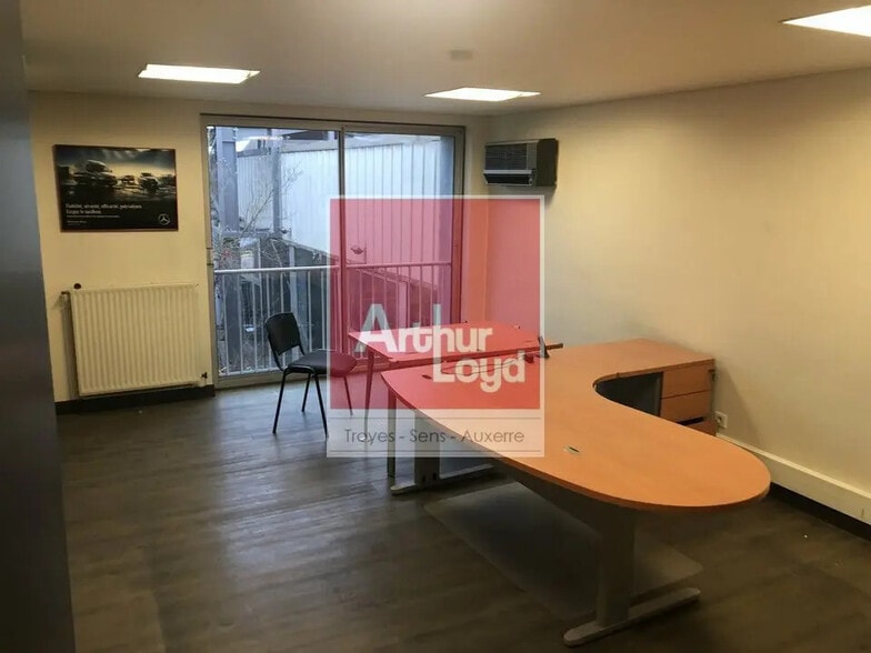 Bureau dans Troyes à louer - Photo de l’immeuble – Image 1 sur 6