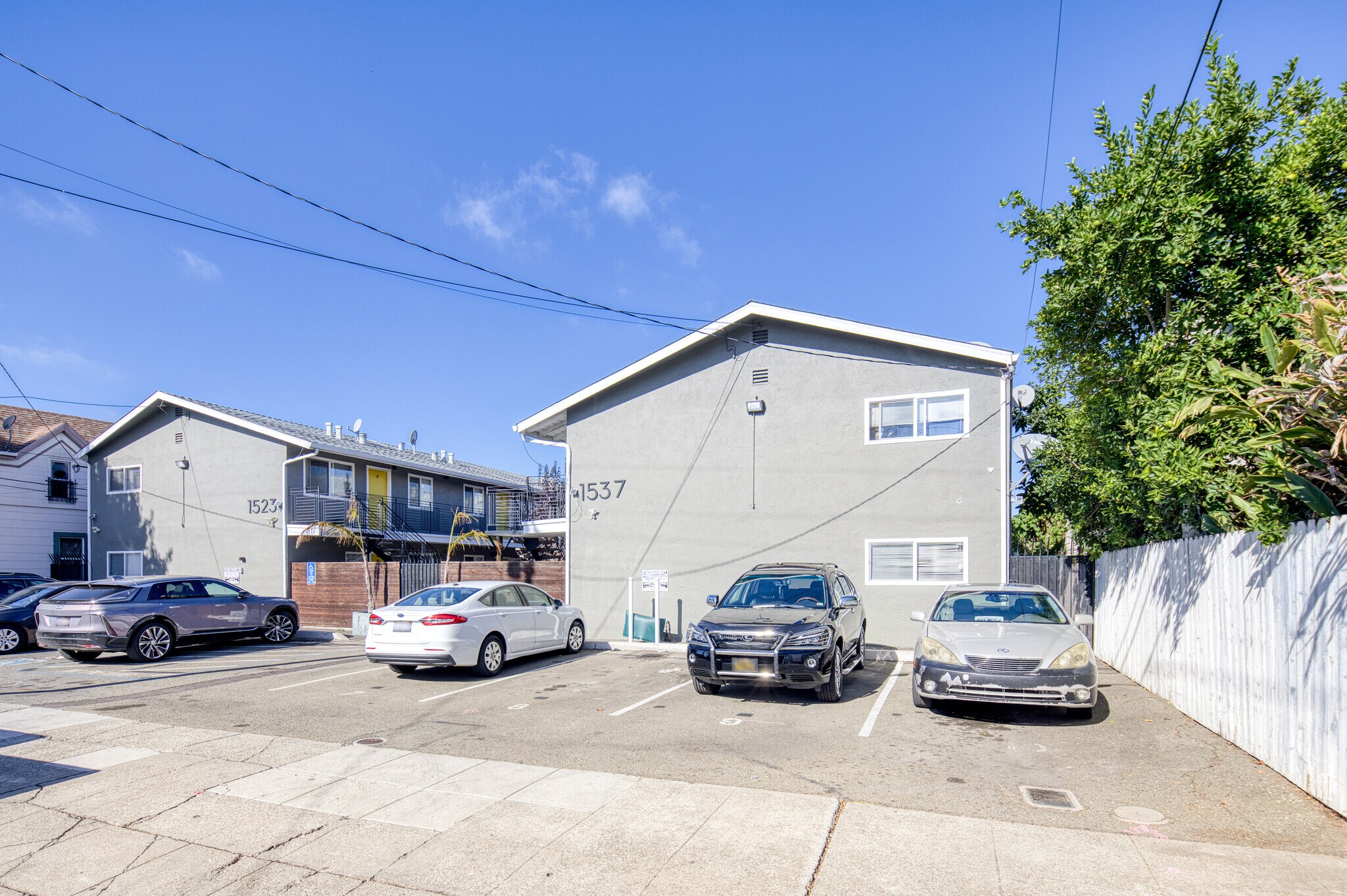 1523-1527 8th Ave, Oakland, CA à vendre Photo principale– Image 1 sur 15