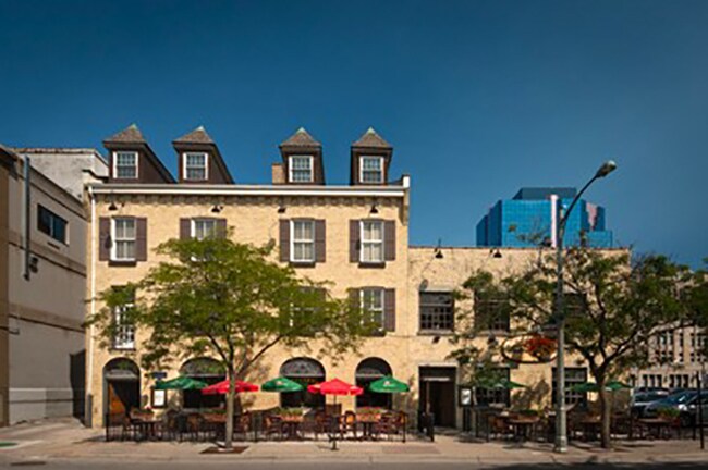 122 Carling St, London, ON à vendre - Photo de l’immeuble – Image 3 sur 8