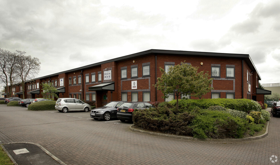Ashburton Rd W, Manchester à louer - Photo principale – Image 1 sur 14