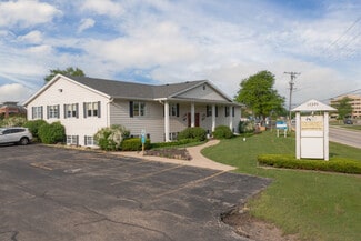Plus de détails pour 15285 Watertown Plank Rd, Elm Grove, WI - Bureau à louer