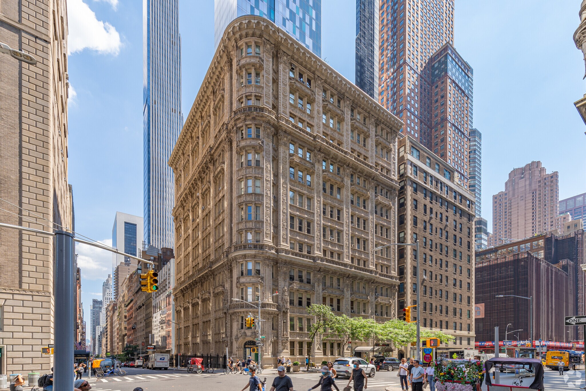 180 W 58th St, New York, NY à vendre Photo principale– Image 1 sur 5