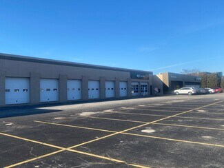 Plus de détails pour 8301 N 76th St, Milwaukee, WI - Local d’activités à vendre