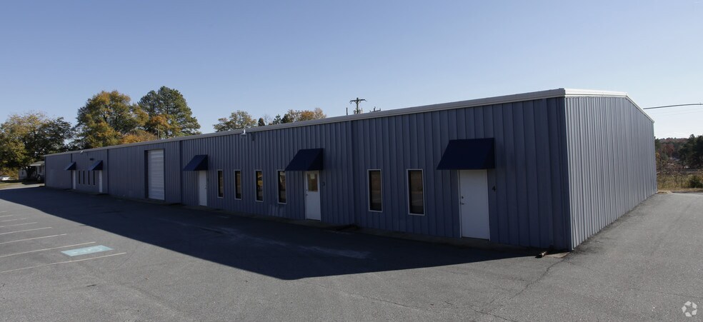 1810 E Poinsett St, Greer, SC à louer - Photo de l’immeuble – Image 3 sur 21