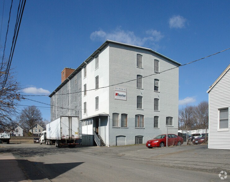 30 Clark St, East Hartford, CT à vendre - Photo principale – Image 1 sur 24