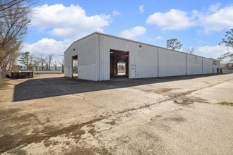 8730 Ley Rd, Houston, TX à louer Photo de l’immeuble– Image 1 sur 12