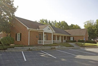 Plus de détails pour 660 Hillcrest Rd, Lilburn, GA - Bureau à louer