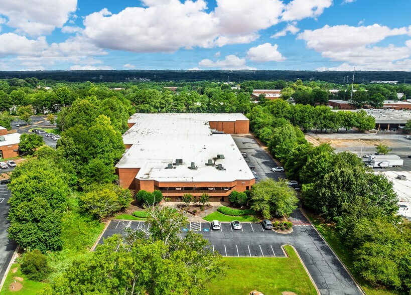 4385 International Blvd, Norcross, GA à vendre - Photo de l’immeuble – Image 3 sur 4
