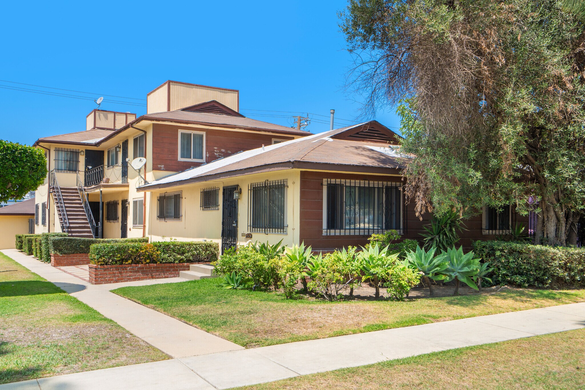 10607 Crenshaw Blvd, Inglewood, CA à vendre Photo principale– Image 1 sur 12