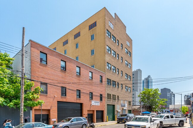 Plus de détails pour 37-31 10th St, Long Island City, NY - Local d’activités à vendre
