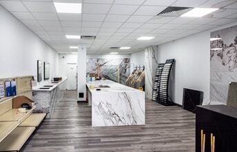 2102-2130 Glenmore Crt SE, Calgary, AB à louer Photo intérieure– Image 1 sur 2