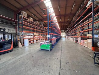 Plus de détails pour Bureau, Local d'activités à louer