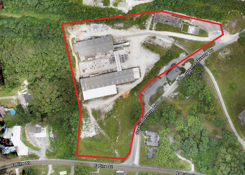 161 Granite Quarry Trail, Mount Airy, NC à louer - Photo principale – Image 1 sur 2
