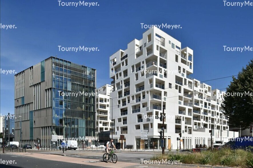 7 Boulevard Des Martyrs Nantais De La Résistance, Nantes à louer - Photo de l’immeuble – Image 1 sur 6
