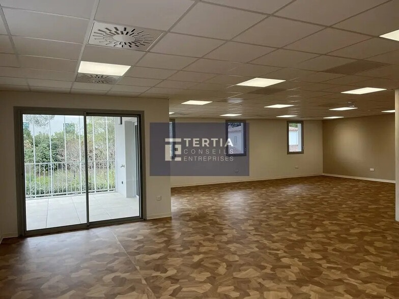 Bureau dans Saint-Gély-du-Fesc à louer - Photo intérieure – Image 3 sur 11