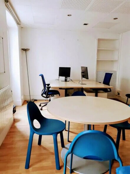 3 Rue Du Louvre, Paris à louer - Photo de l’immeuble – Image 3 sur 8