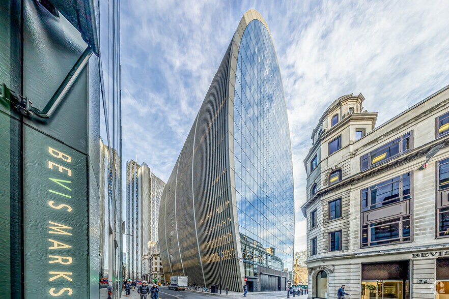 70 St. Mary Axe, Londres à louer - Photo principale – Image 1 sur 8