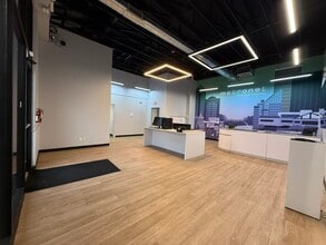 1231 Keosauqua Way, Des Moines, IA à louer Photo intérieure– Image 2 sur 9