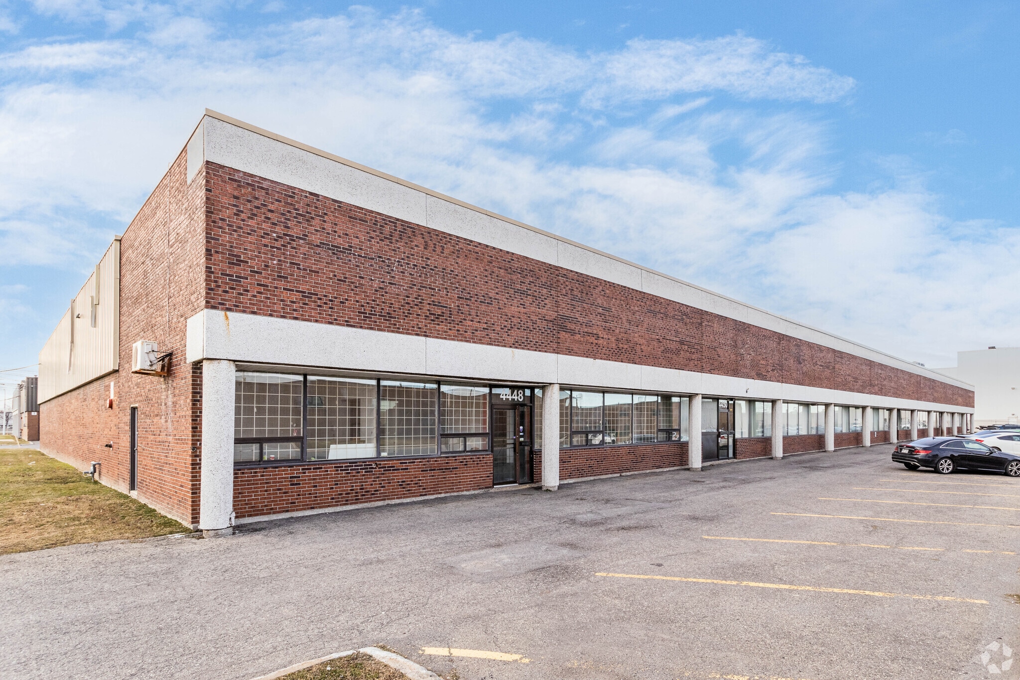 4448-4454 Rue Garand, Montréal, QC à louer Photo principale– Image 1 sur 8